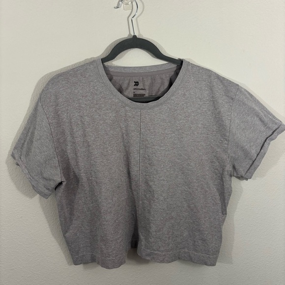 All in Motion Gray Crop Top Athletic Athleisure Running Work Out Sz XL Boxy Fit - Picture 1 of 7